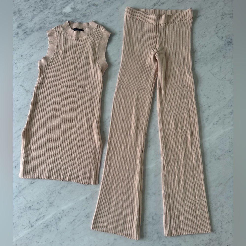 NWT Vici Exclusive Beige Cream Knit Set - Sleeveless Top and Pants Size Small